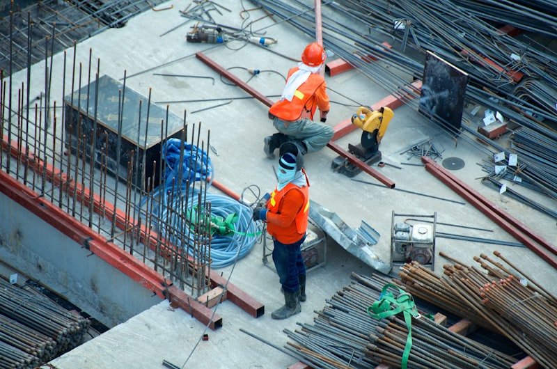Baustelle mit Kran